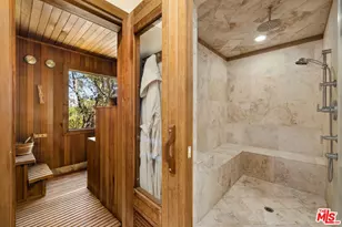 13355 Mulholland Dr, Beverly Hills, CA 90210 - Photo 23