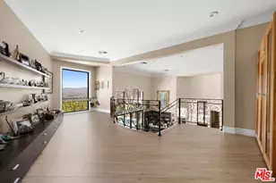 13355 Mulholland Dr, Beverly Hills, CA 90210 - Photo 17