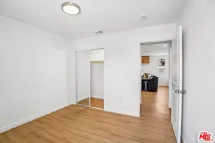 2541 Carmona Ave, Los Angeles, CA 90016 - Photo 37