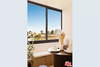 10560 Wilshire Blvd #404, Los Angeles, CA 90024 - Photo 23