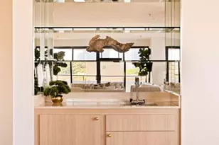 10560 Wilshire Blvd, Los Angeles, CA 90024 - Photo 13