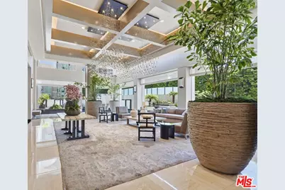 10560 Wilshire Blvd #404, Los Angeles, CA 90024 - Photo 37