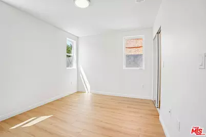 2541 Carmona Ave, Los Angeles, CA 90016 - Photo 39