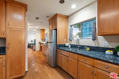 2548 Casitas Ave, Altadena, CA 91001 - Photo 17