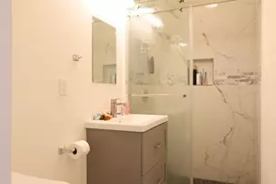 1475 W 28th St, Los Angeles, CA 90007 - Photo 15