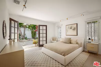 9000 Dorrington Ave, West Hollywood, CA 90048 - Photo 23