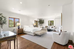 305 S June St, Los Angeles, CA 90004 - Photo 35