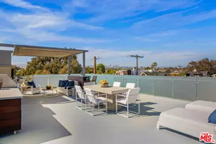49 Brooks Ave, Venice, CA 90291 - Photo 21