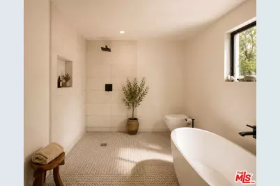 13019 Sky Valley Rd, Los Angeles, CA 90049 - Photo 15