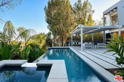 16132 Alcima Ave, Los Angeles, CA 90272 - Photo 9