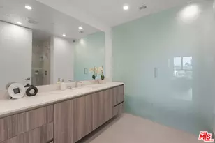 724 N Croft Ave, Los Angeles, CA 90069 - Photo 11