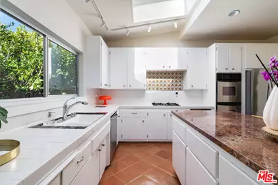 8216 Zitola Ter, Playa del Rey, CA 90293 - Photo 19