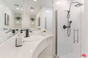 701 Trenton Dr, Beverly Hills, CA 90210 - Photo 43