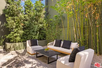 914 West Knoll Dr, West Hollywood, CA 90069 - Photo 11