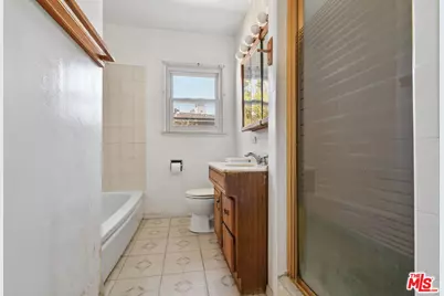 10932 Whitaker Ave, Los Angeles, CA 91344 - Photo 19