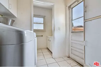 10932 Whitaker Ave, Los Angeles, CA 91344 - Photo 15