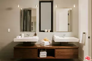 218 Alta Ave, Santa Monica, CA 90402 - Photo 19