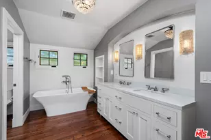 2444 Carman Crest Dr, Los Angeles, CA 90068 - Photo 15