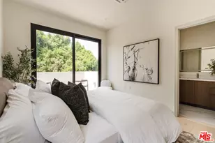 1051 N Spaulding Ave, West Hollywood, CA 90046 - Photo 31