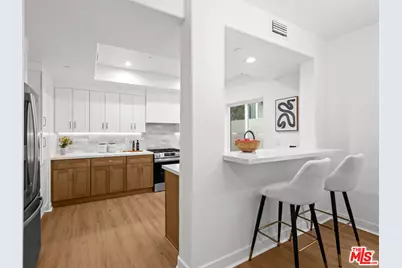 11115 Acama St #104, Studio City, CA 91602 - Photo 15