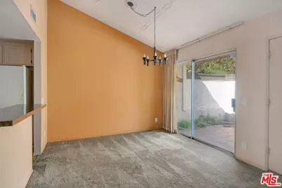 17105 Palisades Cir, Pacific Palisades, CA 90272 - Photo 7