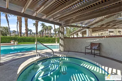 2 Calle Navarros, Rancho Mirage, CA 92270 - Photo 47