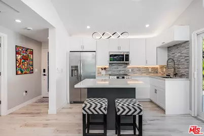 15237 Otsego St, Los Angeles, CA 91403 - Photo 51