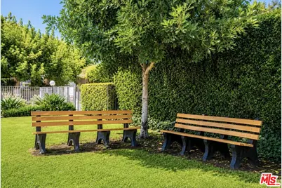 15149 Magnolia Blvd #D, Los Angeles, CA 91403 - Photo 23