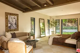 18001 Boris Dr, Encino, CA 91316 - Photo 17