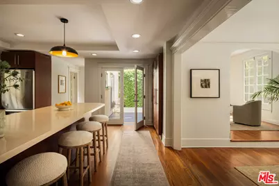 2030 N Hobart Blvd, Los Angeles, CA 90027 - Photo 15