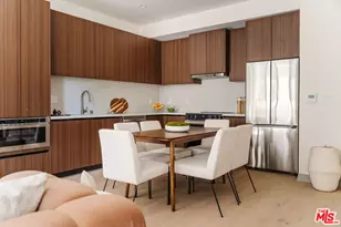 1051 N Spaulding Ave, West Hollywood, CA 90046 - Photo 27