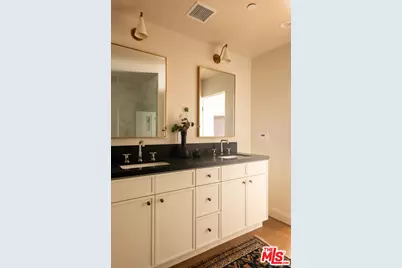 931 S Sycamore Ave, Los Angeles, CA 90036 - Photo 23