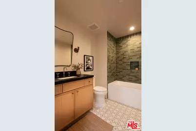 931 S Sycamore Ave, Los Angeles, CA 90036 - Photo 29