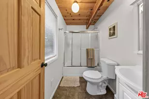691 Santa Barbara Ave, Sugarloaf, CA 92386 - Photo 33