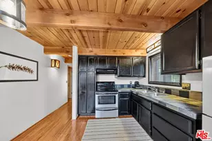691 Santa Barbara Ave, Sugarloaf, CA 92386 - Photo 13