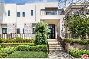 18723 Redwing St, Tarzana, CA 91356 - Photo 1