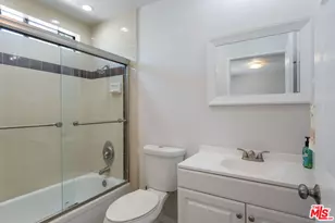 6420 Hazeltine Ave, Los Angeles, CA 91401 - Photo 21