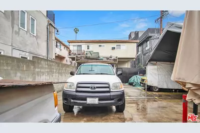 644 N Serrano Ave, Los Angeles, CA 90004 - Photo 31