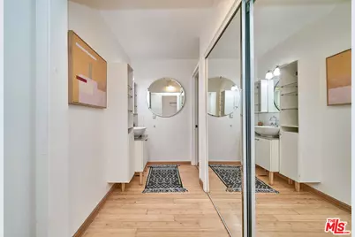 425 S Kenmore Ave #104, Los Angeles, CA 90020 - Photo 19