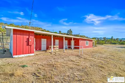 7913 Joshua Ln, Yucca Valley, CA 92284 - Photo 35