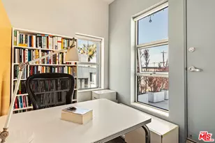 615 Hampton Dr, Venice, CA 90291 - Photo 17