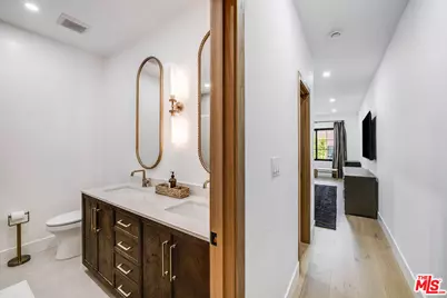 328 Westbourne Dr, West Hollywood, CA 90048 - Photo 29