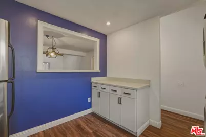 18350 Hatteras St #250, Tarzana, CA 91356 - Photo 17