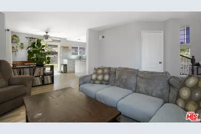 28602 Heather Ln, Castaic, CA 91384 - Photo 11