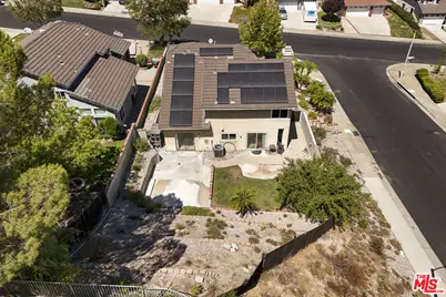28602 Heather Ln, Castaic, CA 91384 - Photo 31