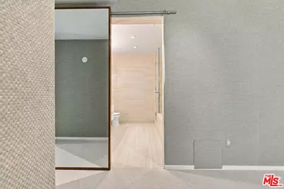 870 Haverford Ave #202, Pacific Palisades, CA 90272 - Photo 47