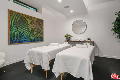 810 N Orlando Ave, Los Angeles, CA 90069 - Photo 23