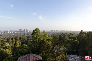 9360 Readcrest Dr, Beverly Hills, CA 90210 - Photo 21