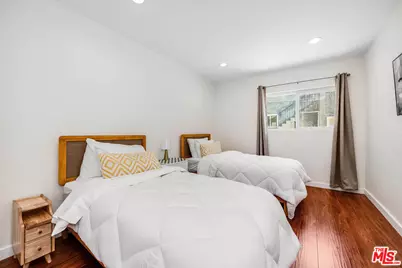 838 N Ridgewood Pl, Los Angeles, CA 90038 - Photo 15