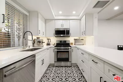 1209 Larrabee St #4, West Hollywood, CA 90069 - Photo 7
